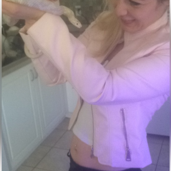 Baby Pink Cropped Leather Jacket - Picture 5 of 6